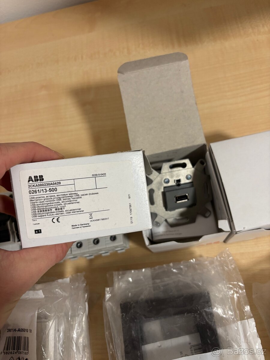 Elektromateriál - rámečky, odpojovače, USB moduly - 6