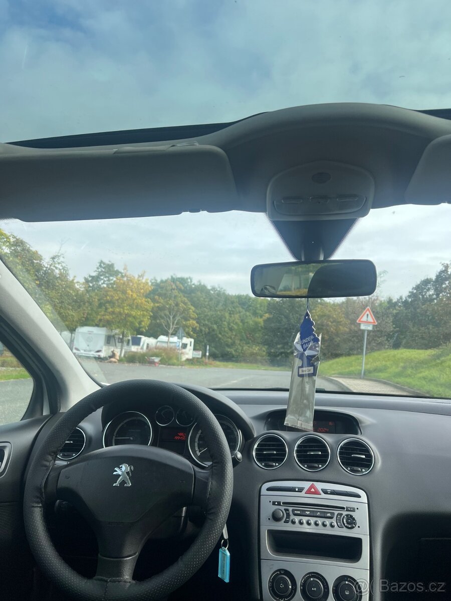 Zpět na výpis Peugeot 308SW 1,6HDi, r.2012 - 6