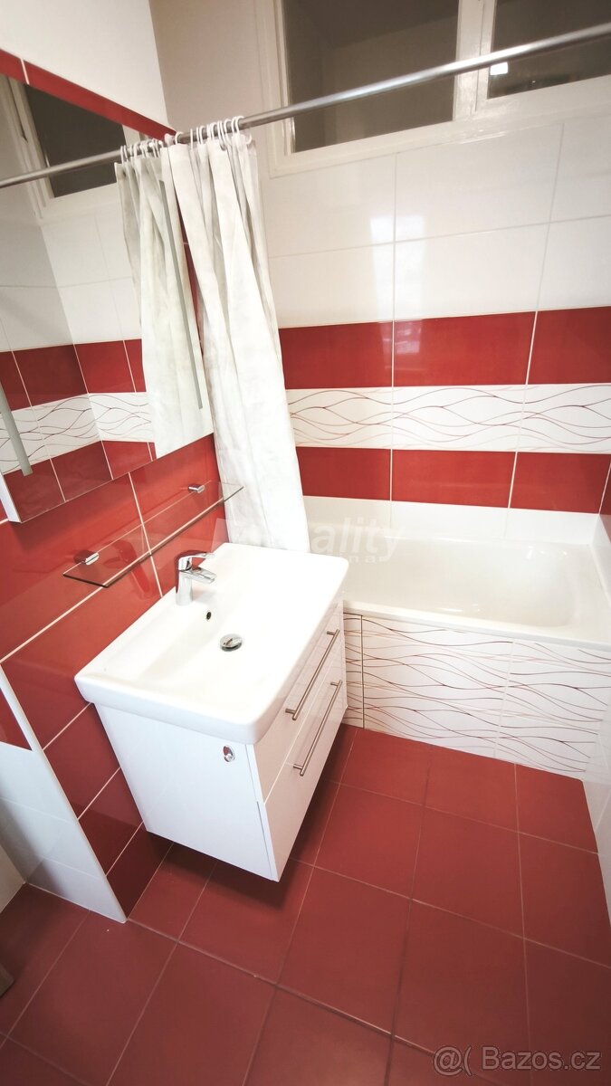 Pronájem slunného bytu 2+1, Náměšť nad Oslavou, ev.č. 02225 - 6