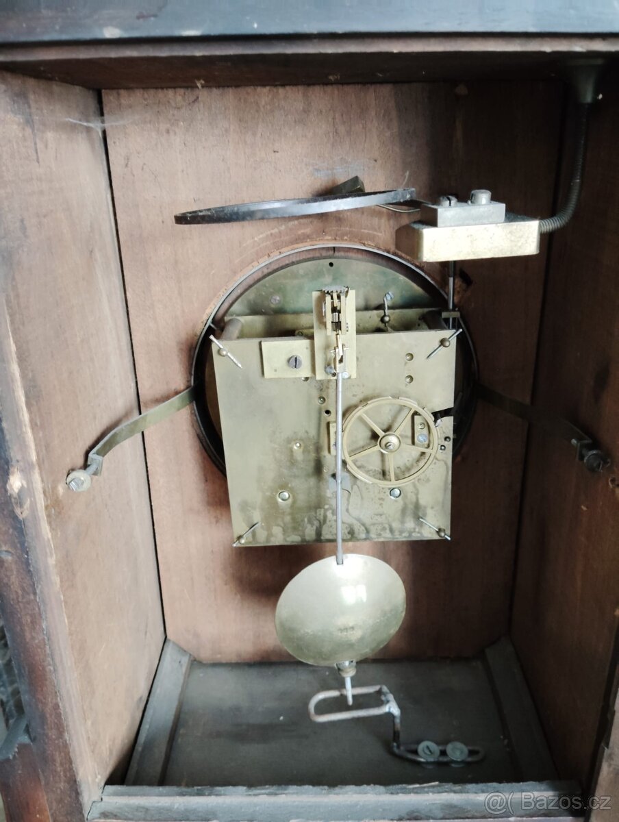 Konzolové dřevěné hodiny.funkční. - 6