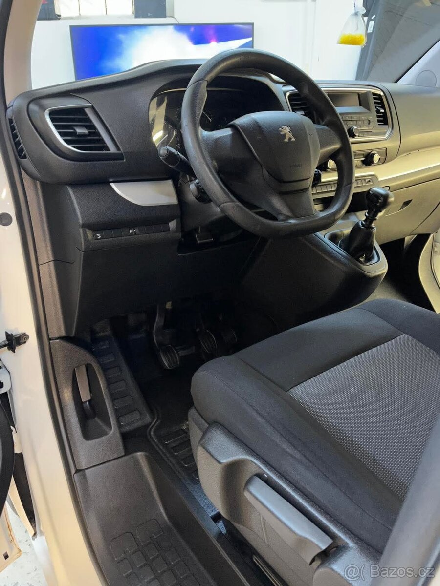Peugeot Traveller - 6