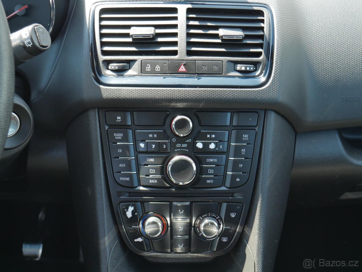 Opel Meriva 1.4i , 88 kW benzín, 2012 - 6