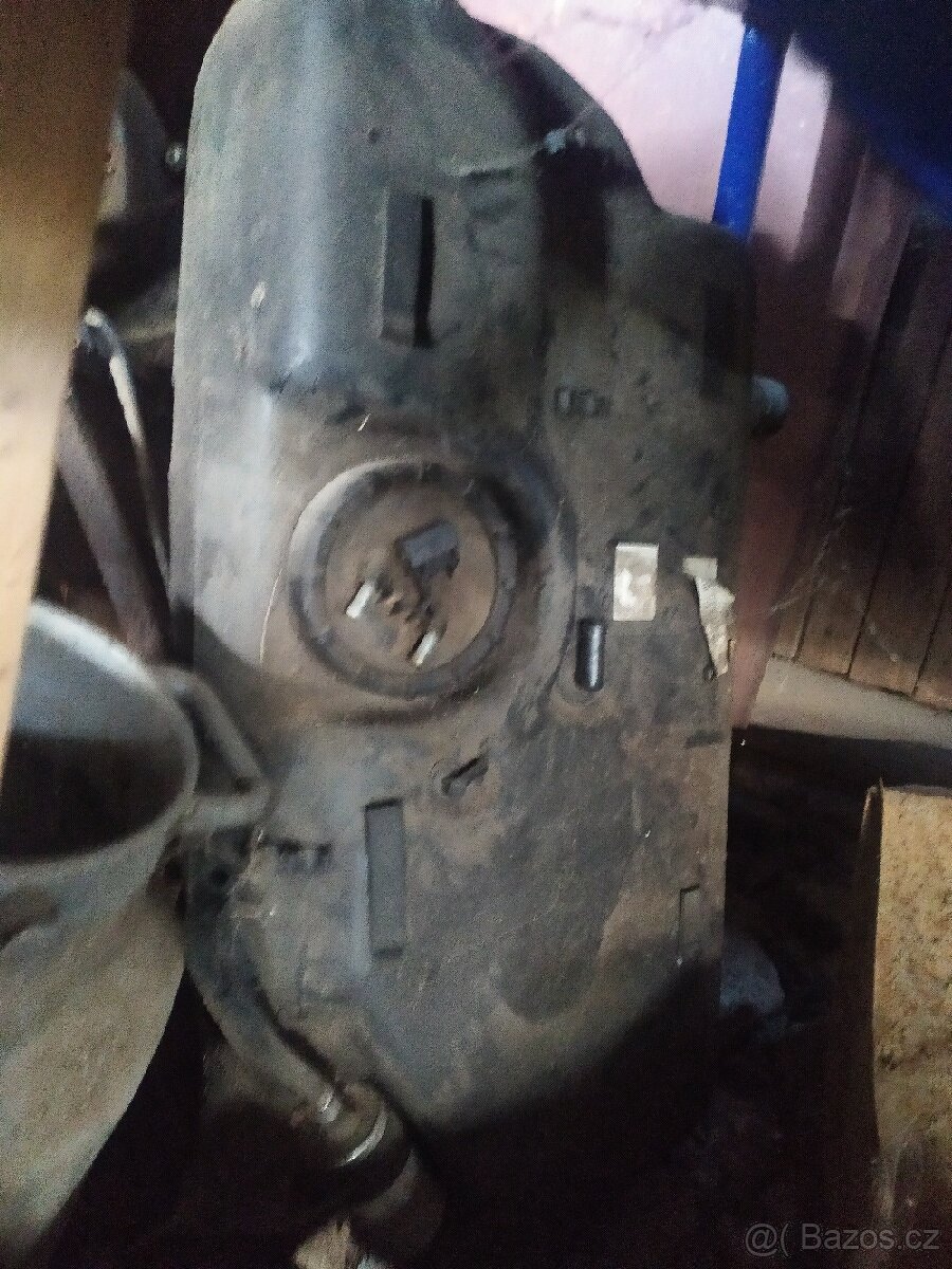 Prodám díly Felicia - 6