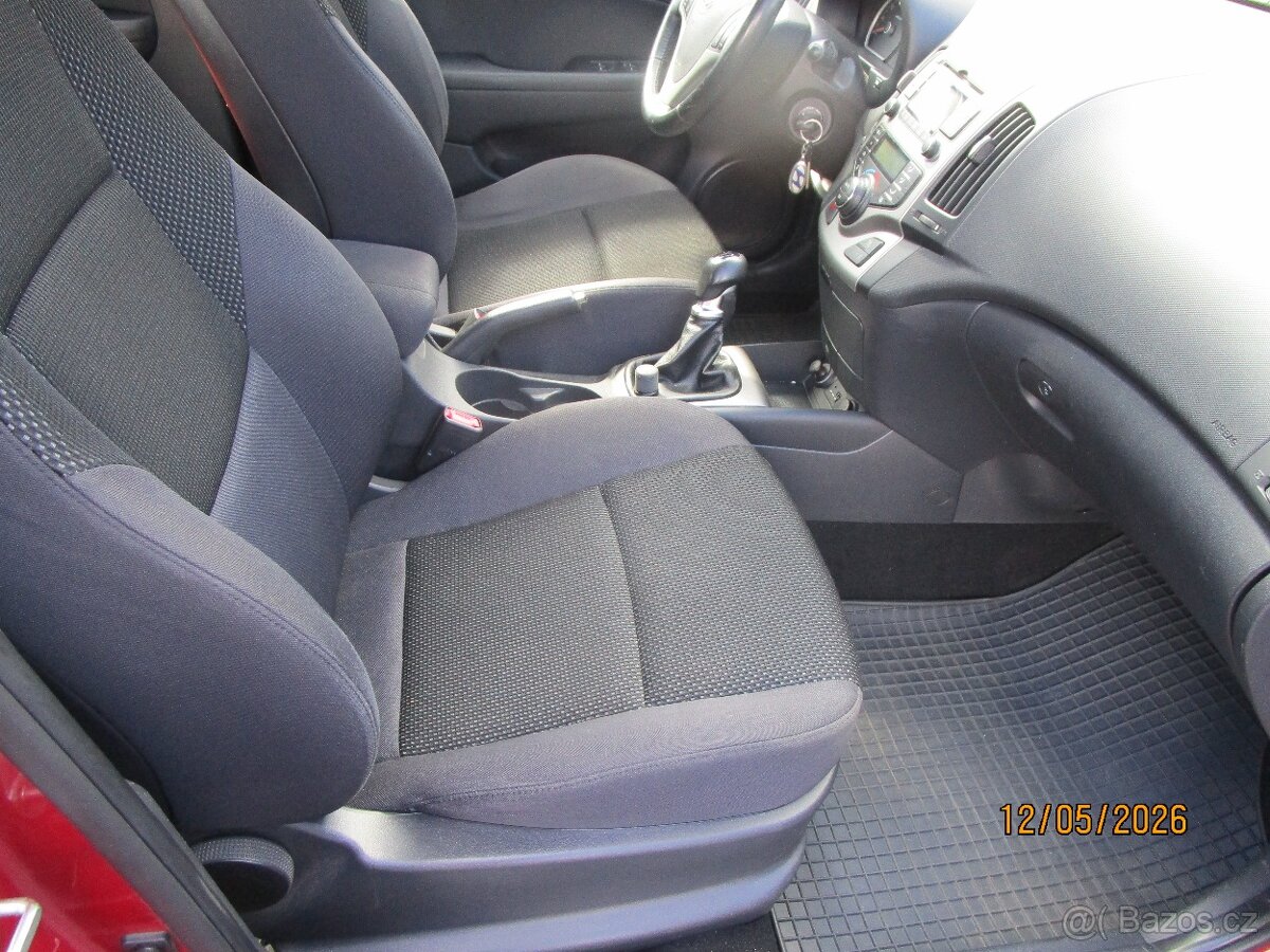 Hyundai i30 SW 1,4 benzín 80kw - 6