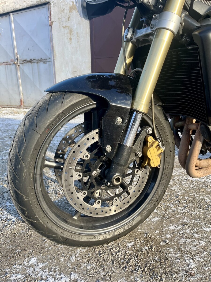 Triumph Street Triple 675 - 6
