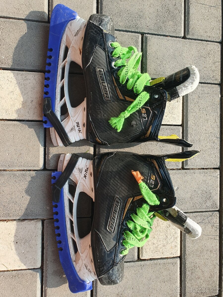 Žákovská hokejová výstroj CCM Bauer - 6