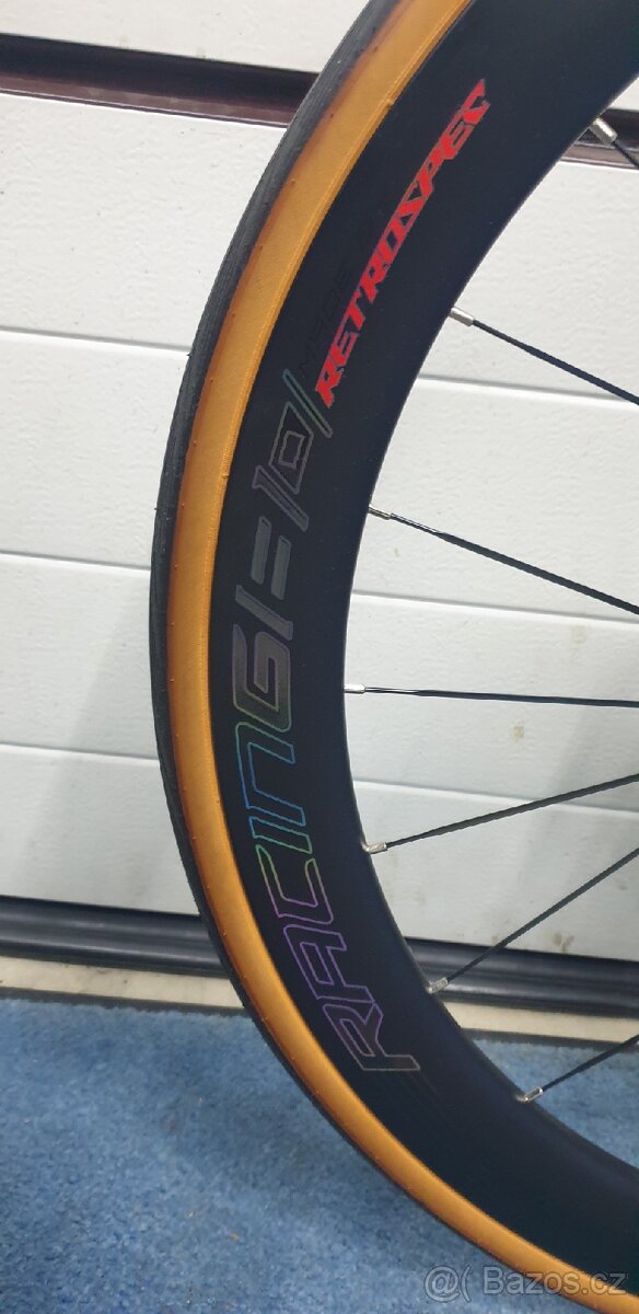 Nové celokarbonové silniční kolo Twitter R10 NOVÉ - 6