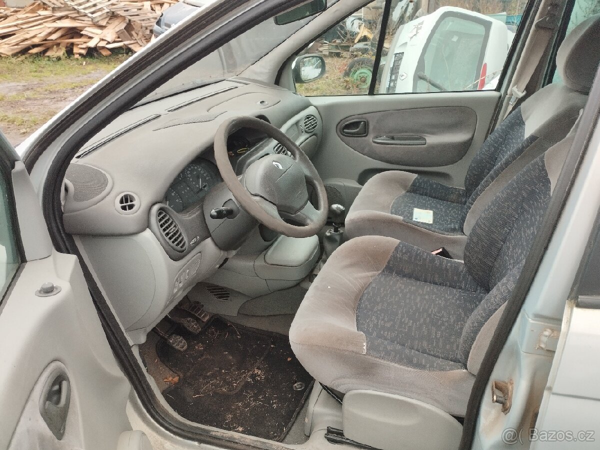 Renault Scénic 1.8 - 6