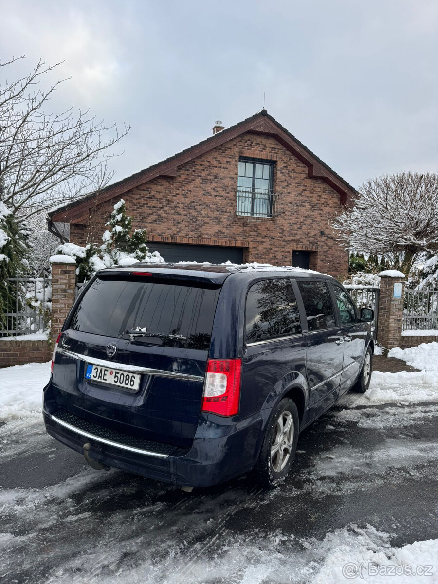 Lancia Voyager 2.8 CRD, automat, 7 míst - 6