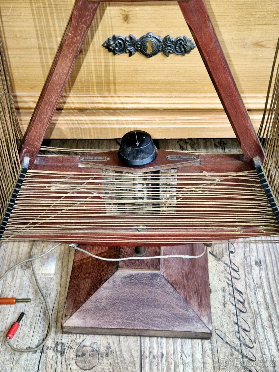 Starožitná rádio Anténa L.G.M., Francie, rok 1930 - 6