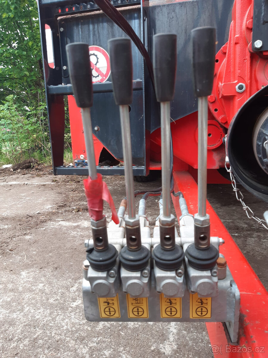 Krmný a míchací vůz LUCLAR ARGON 9,5 m³ - 6