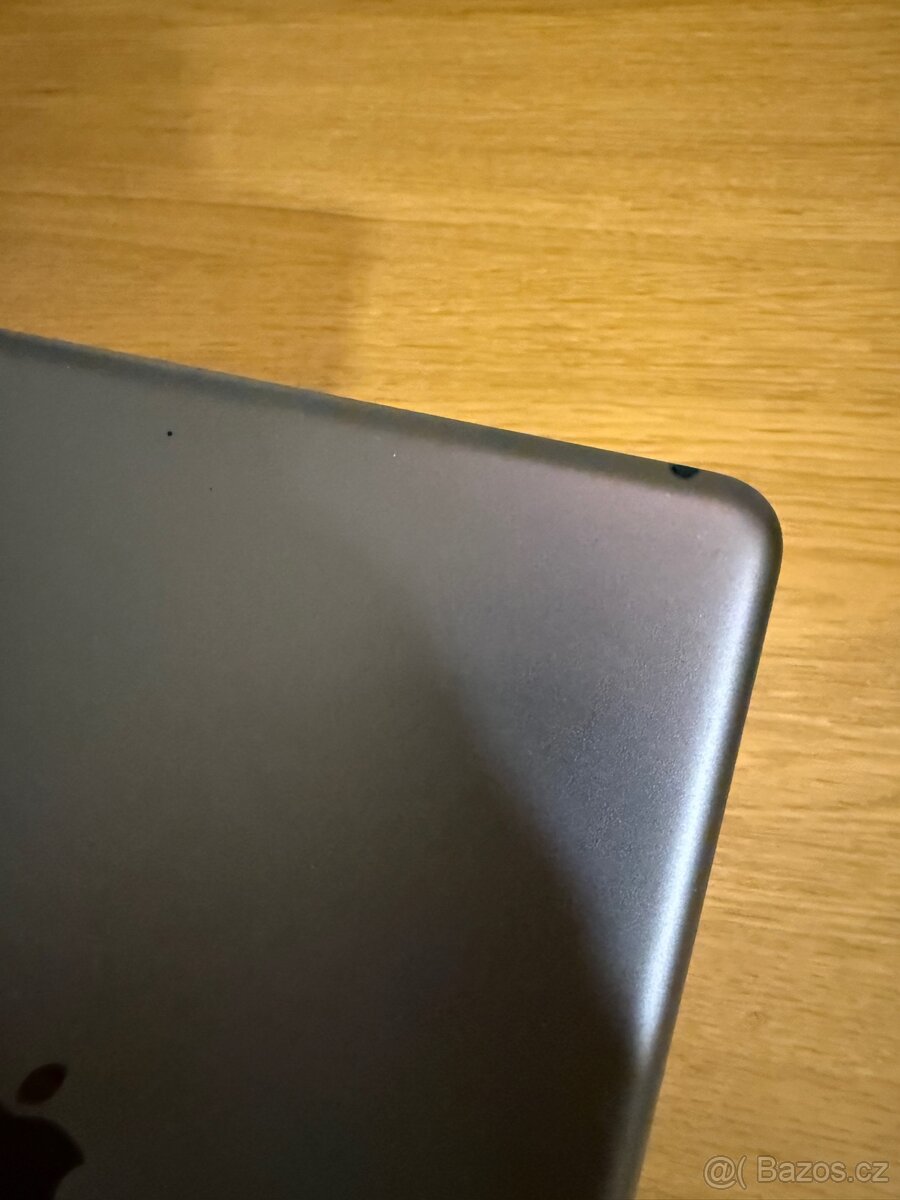 Apple IPad 8.generace 10.2 (2020), 128GB - 6