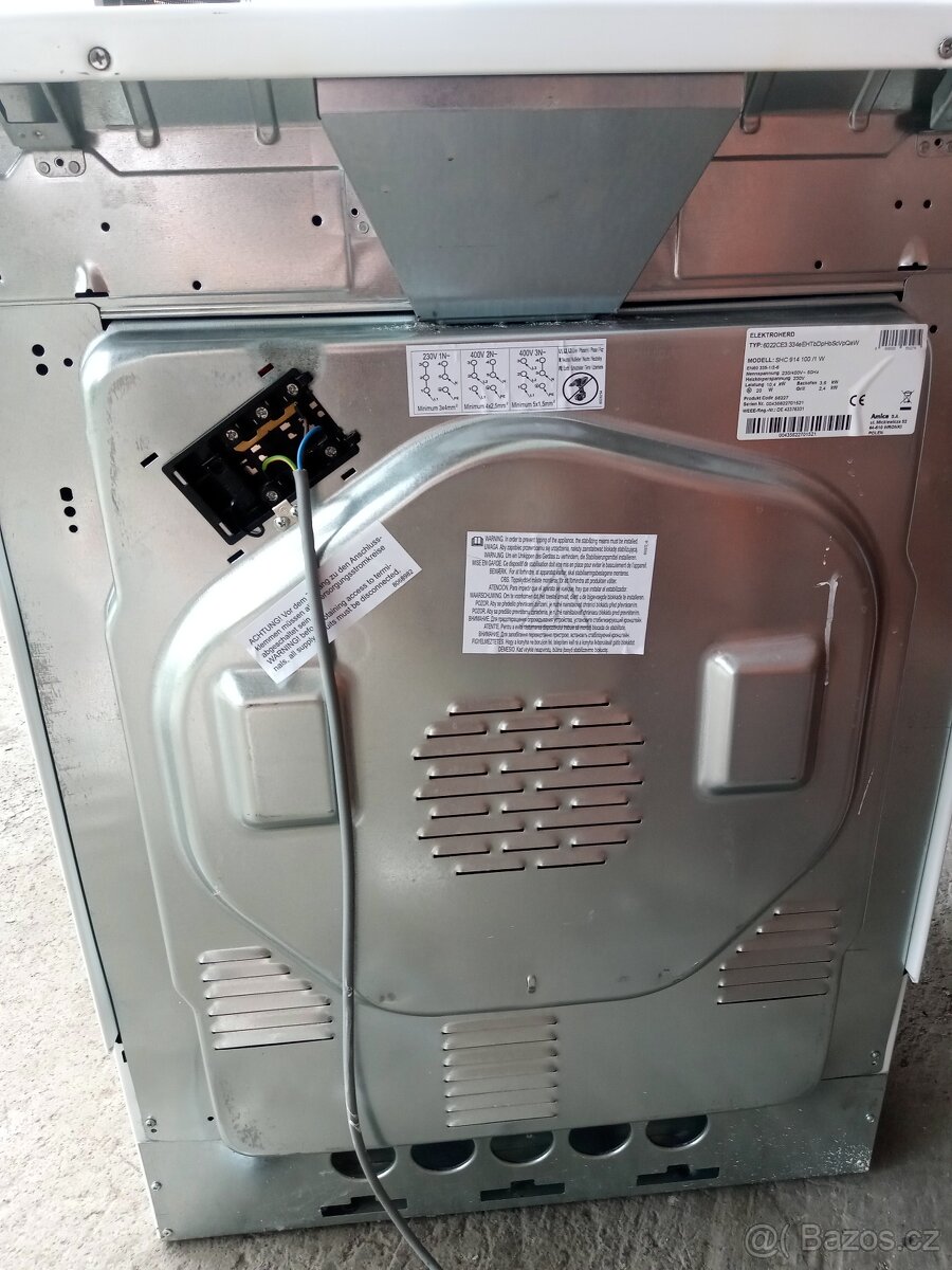 Elektrický sklokeramický sporák Amica ( skoro nový ) šíroký - 6