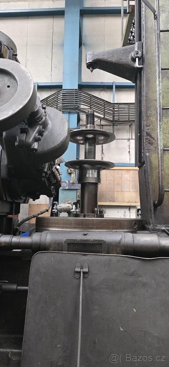 Odvalovací frézka TOS FO-10 (8799) - 6