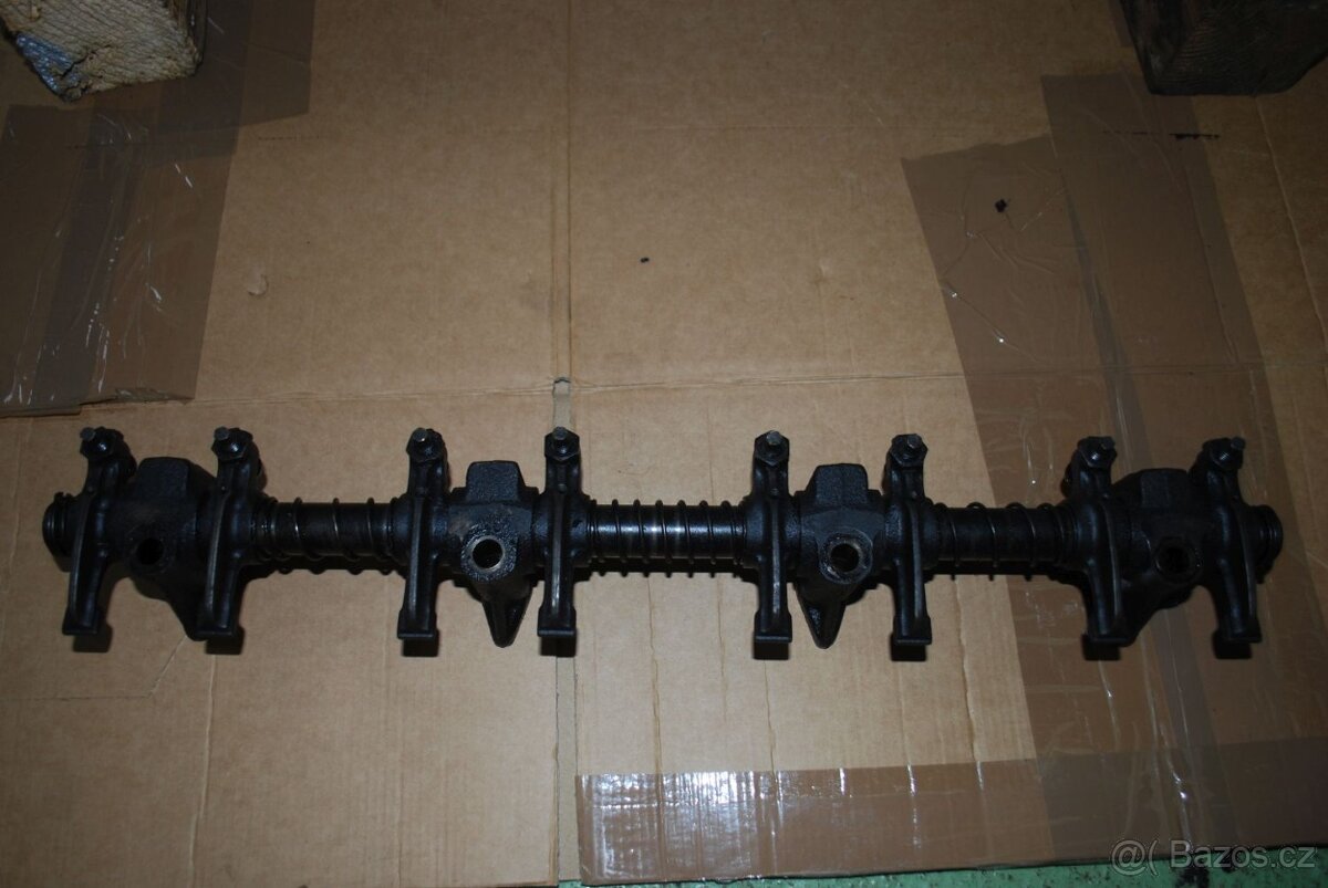 Avia - hlava motoru - 6