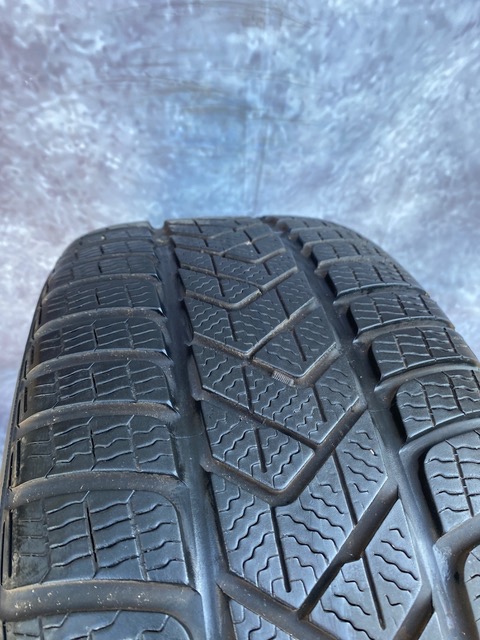 Originál Alu kola Volvo XC40 Recharge R19 zimní - 6