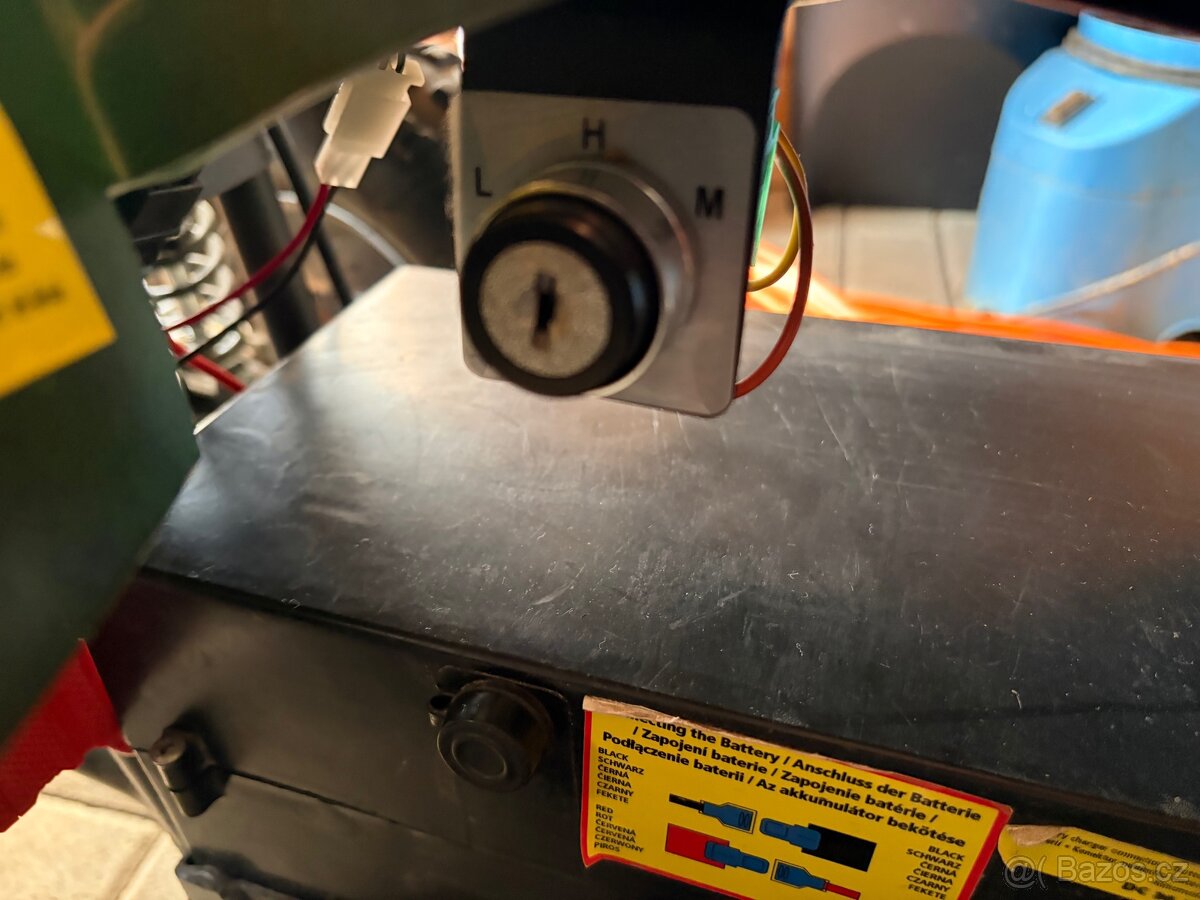 Dětská čtyřkolka elektrická - 6