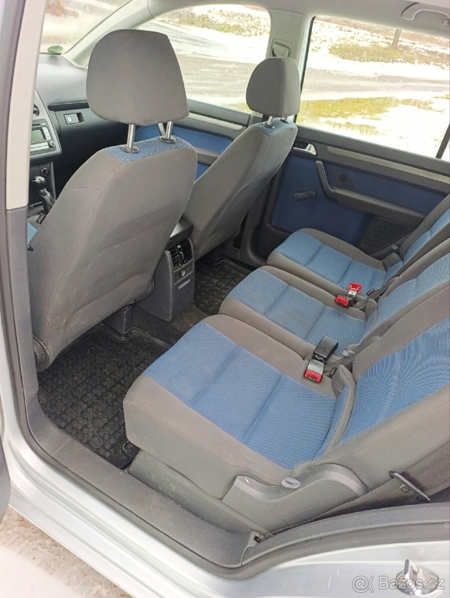 Volkswagen Touran - 6