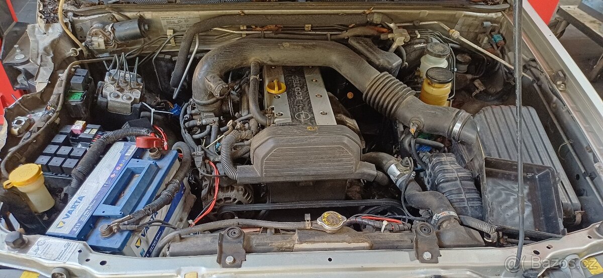 Opel frontera B 2.2i - 6