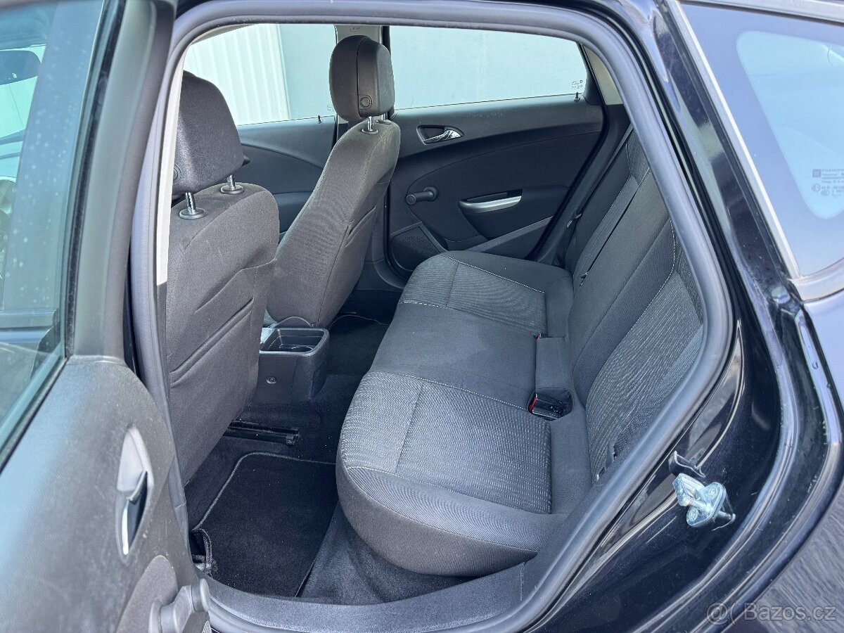 Opel Astra 1,4 i 103kW Cosmo Sports - 6