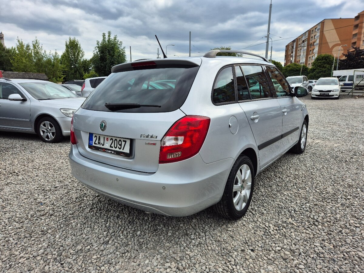 Škoda Fabia II,1.6TDi,77KW,ELEG.KLIMA,VÝHŘEV,KAMERA,ČR,2011 - 6