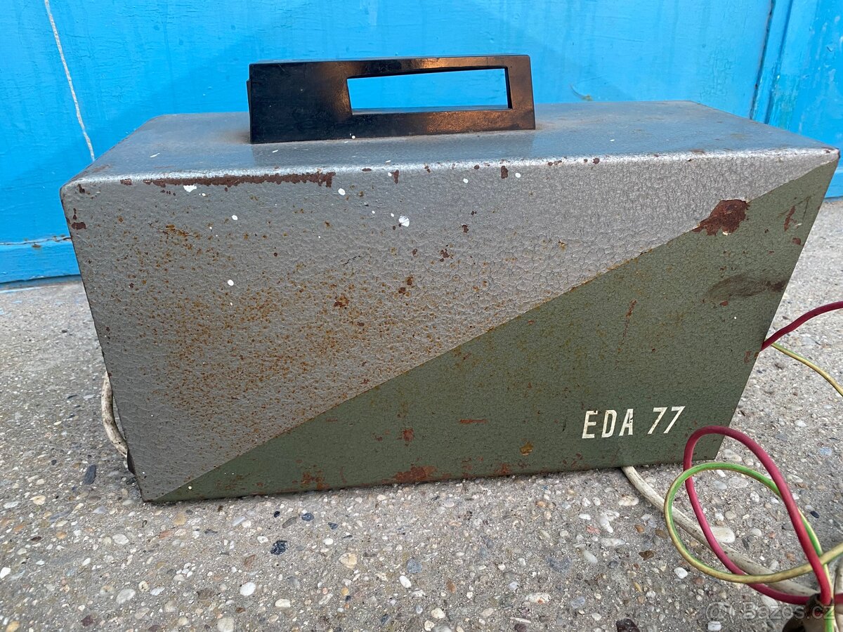 Stará nabíječka na autobaterie - 6