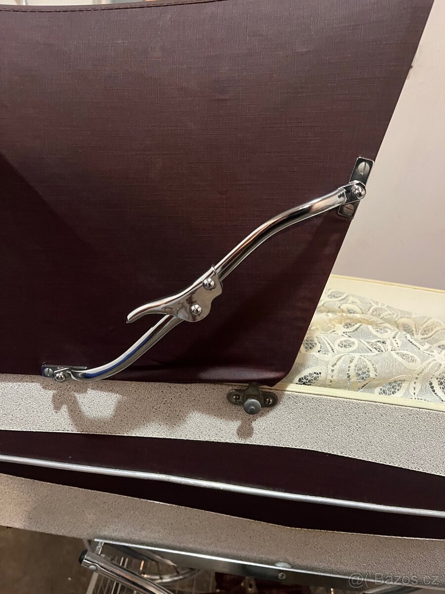 Krásný retro kočárek - 6