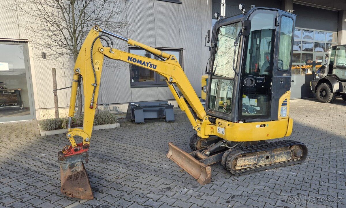 Komatsu PC18R-3 - 6