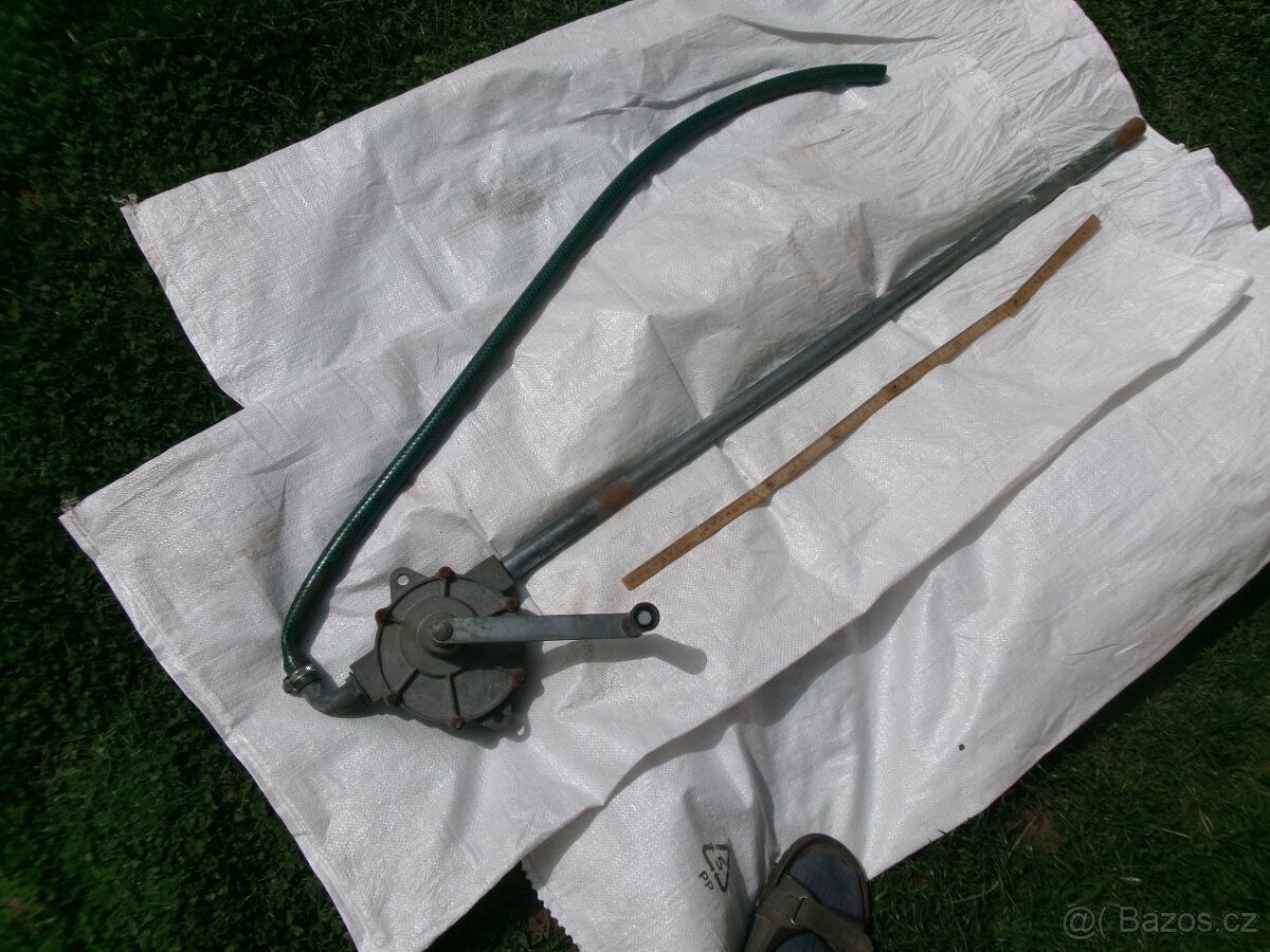 prodám staré-historické hospodářské kalové čerpadlo. Originá - 6