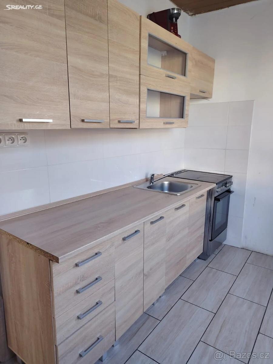 Pronájem bytu 2+1, M. Švabinského 616, Bílina - 6