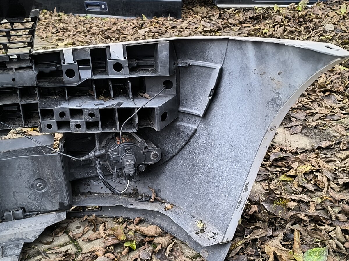 Renault thalia přední nárazník - 6