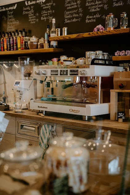 Přenechání pronájmu kavárny - 6