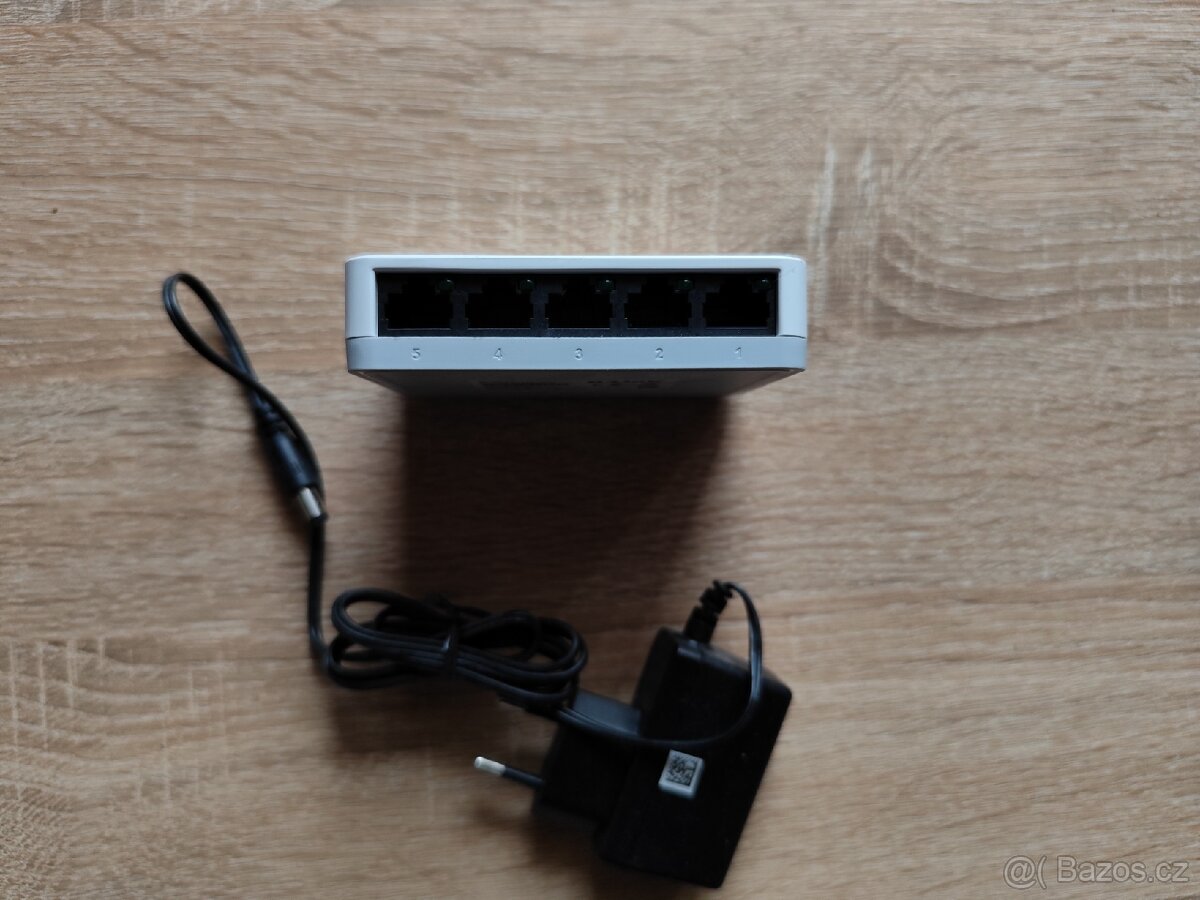 Switch 8 a 4 port 1Gb - 6