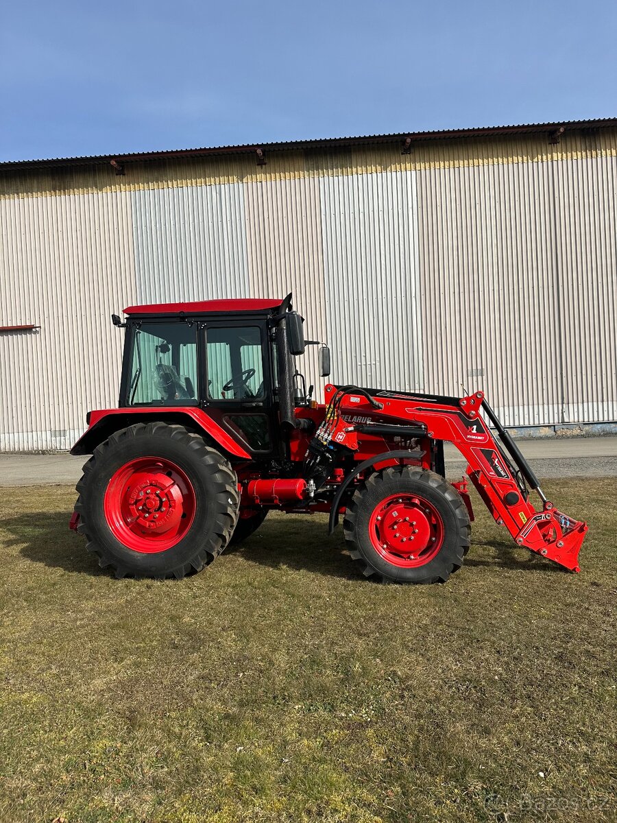 Traktor Belarus 820 s čelním nakladačem - 6