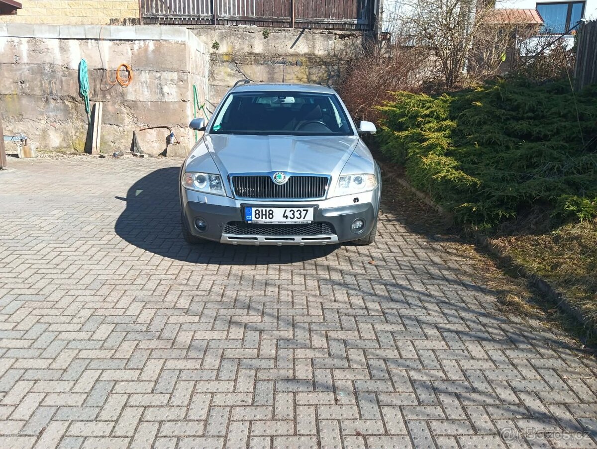 Škoda Octavia 2 combi scout - 6