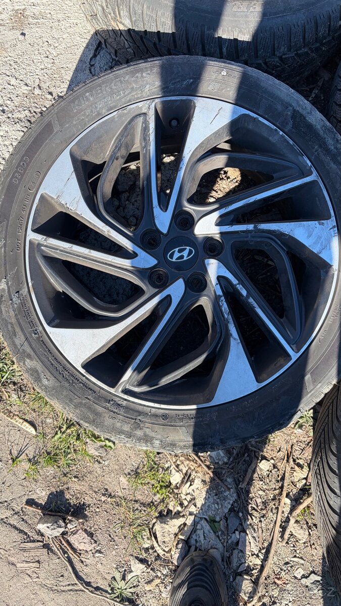 245/45/19Hyundai Tucson - 6