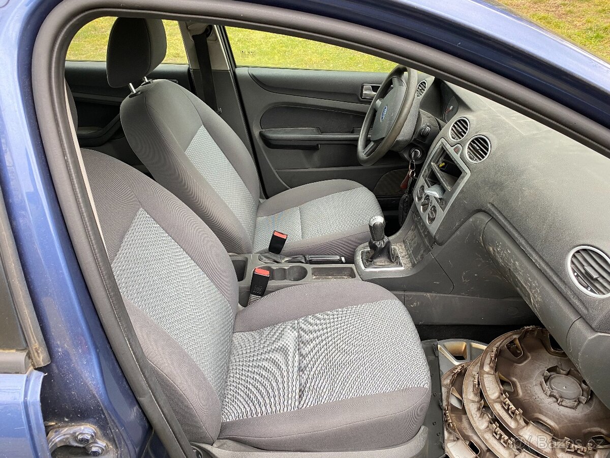 Ford Focus na náhradní díly - 6