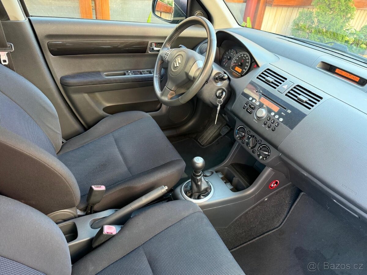 Suzuki Swift 1,3i - 6