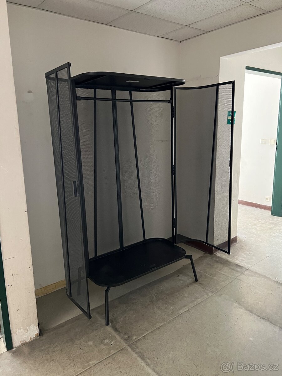 Designová kovová šatní skříň - 6