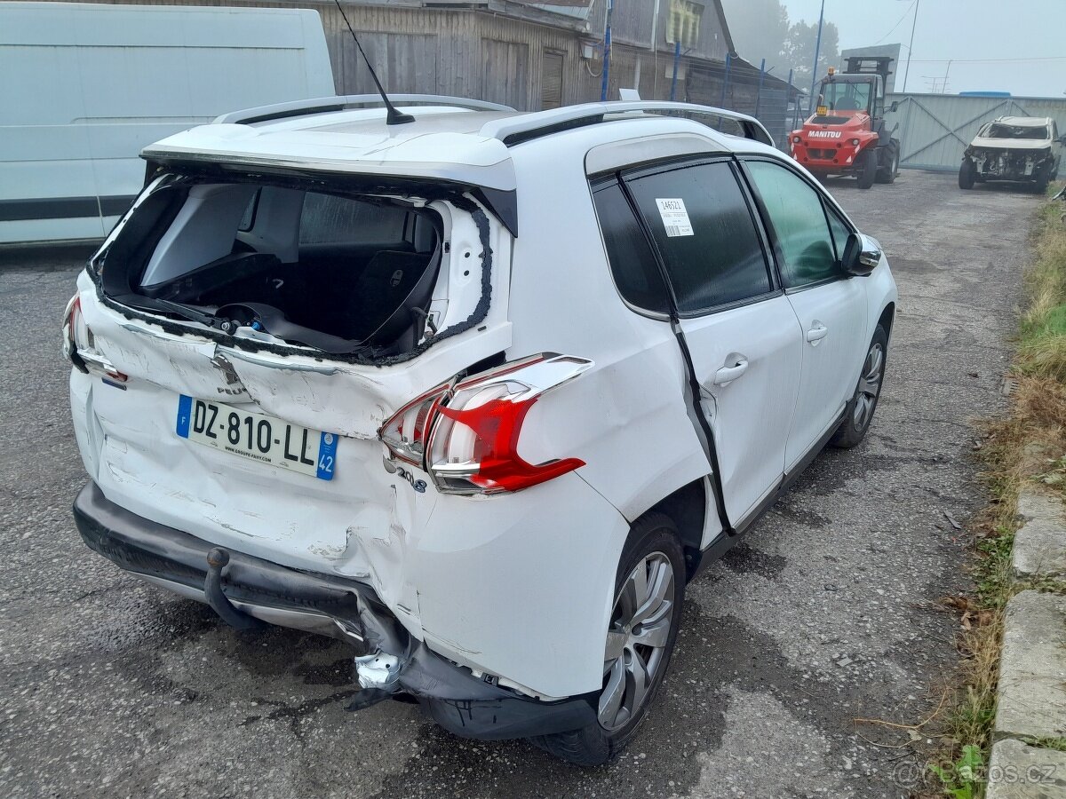 Peugeot 2008 1,2 PureTech 110 - 6