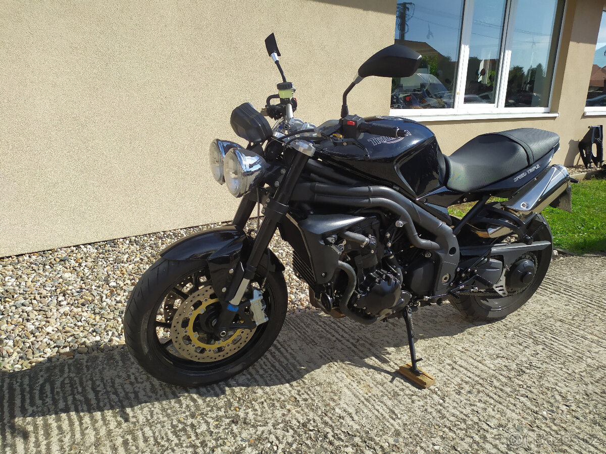 Triumph Speed Triple 1050 - 6