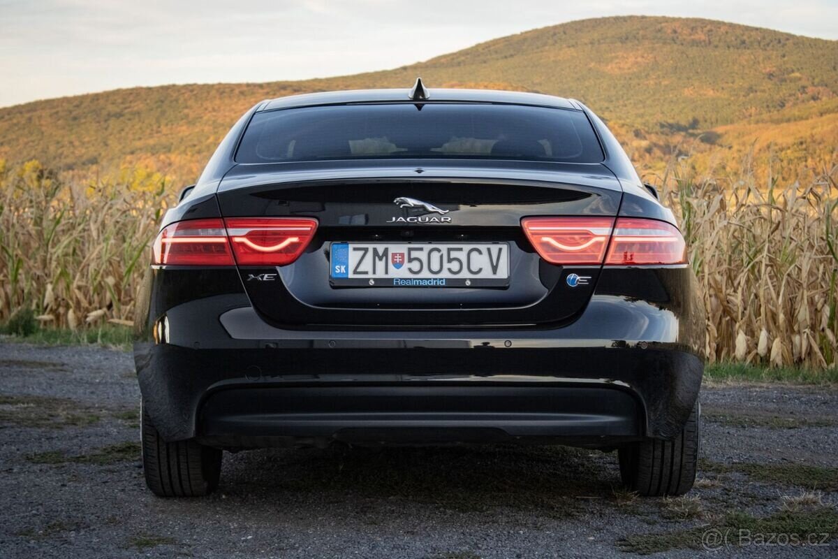 Jaguar XE 2.0 I4D E-Performance AT, 120 kW, A8, 4d., SK auto - 6