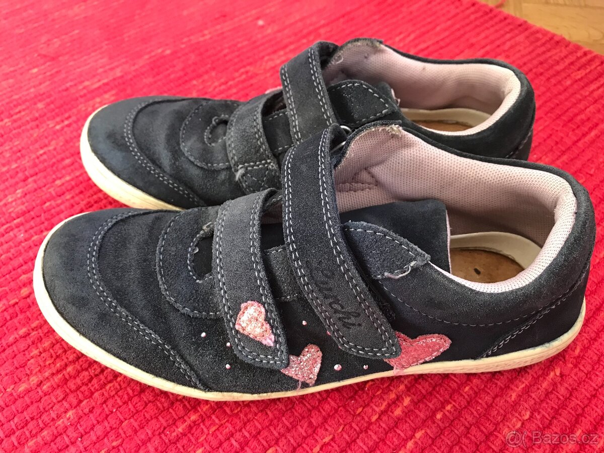 Tenisky, botičky se srdíčkami - 6