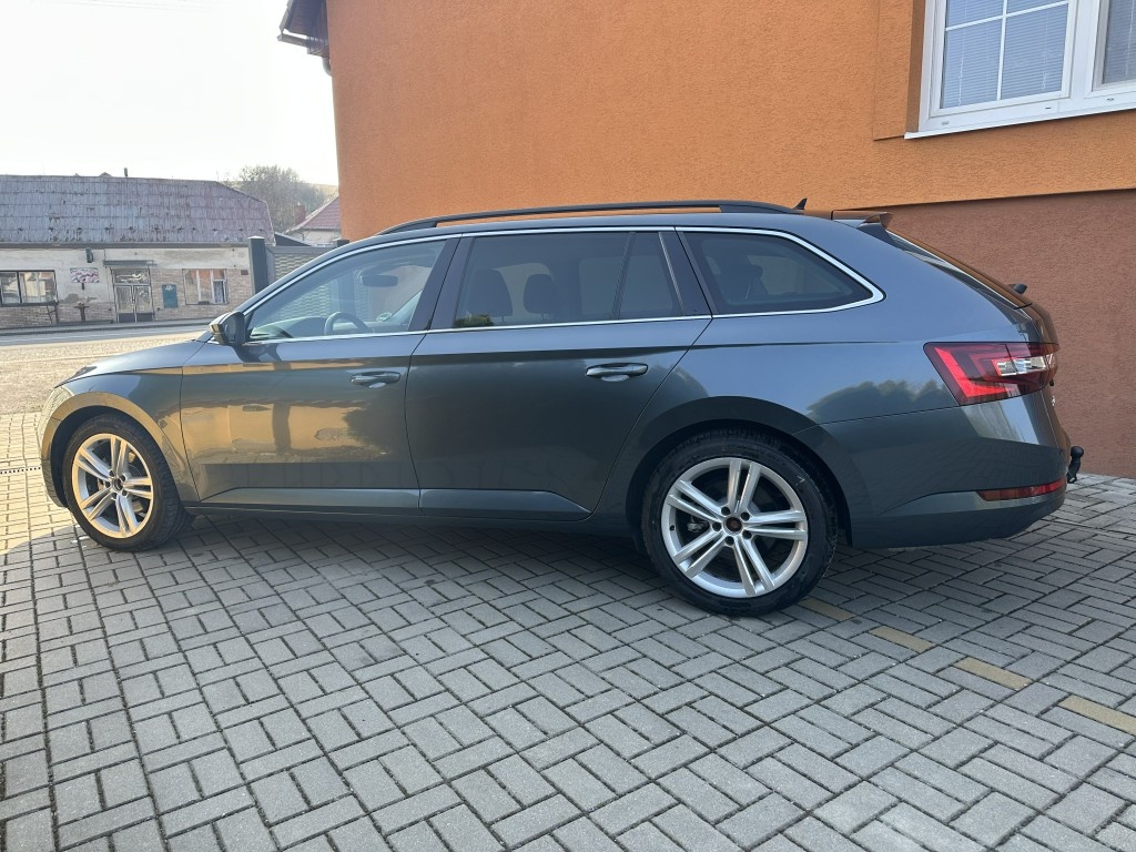 Škoda Superb 2.0 TDi 140kW 4x4 serviska - 6