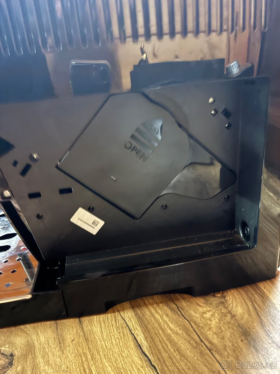 Kávovar DeLonghi Magnifica - 6