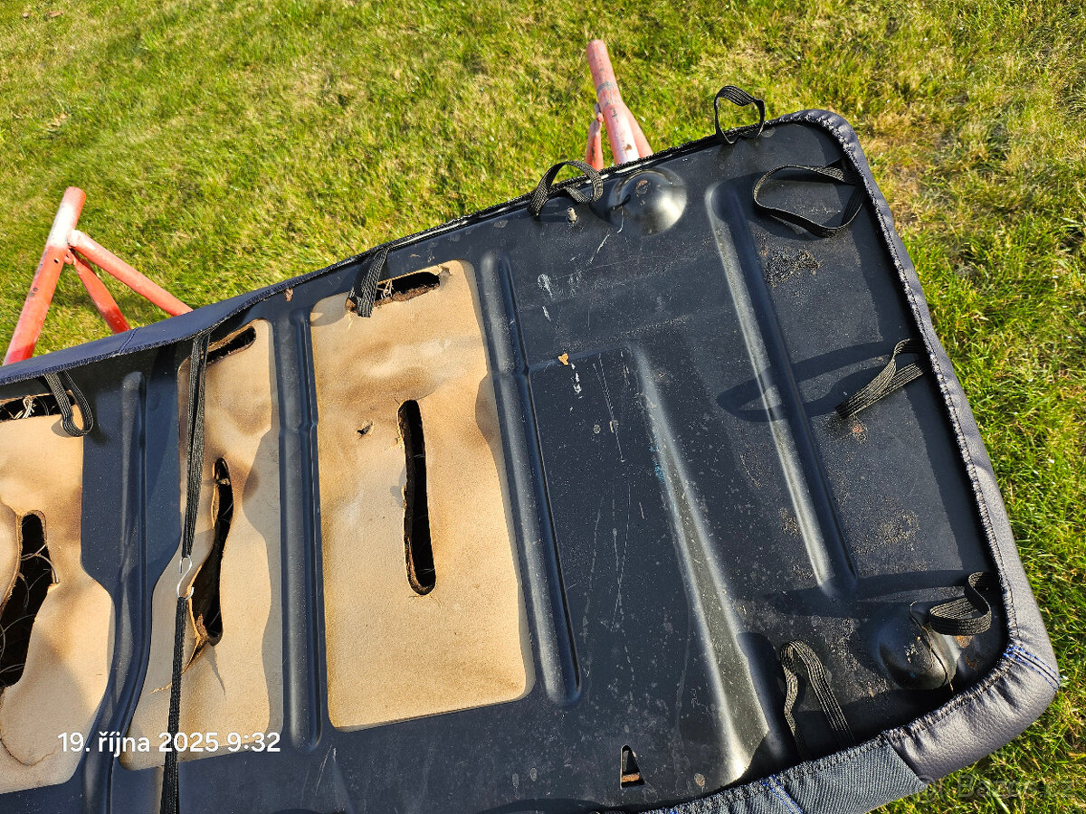 Mercedes W114/115 nové potahy sedadel - 6