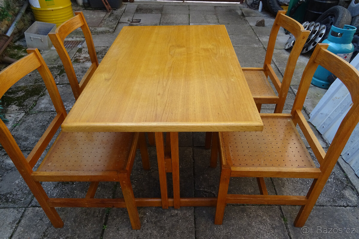 Stůl, 4 židle a 1 stolička - 6