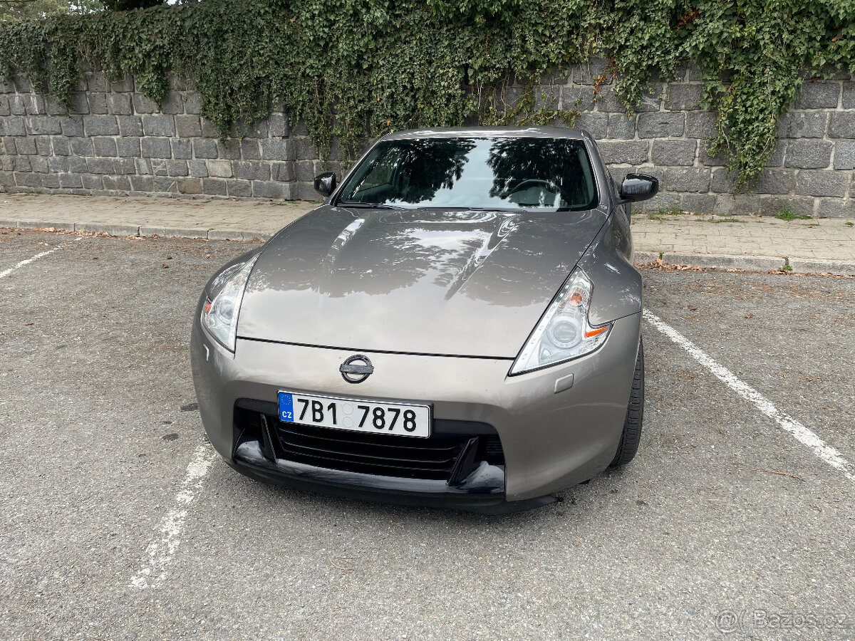 Nissan 370Z - 6