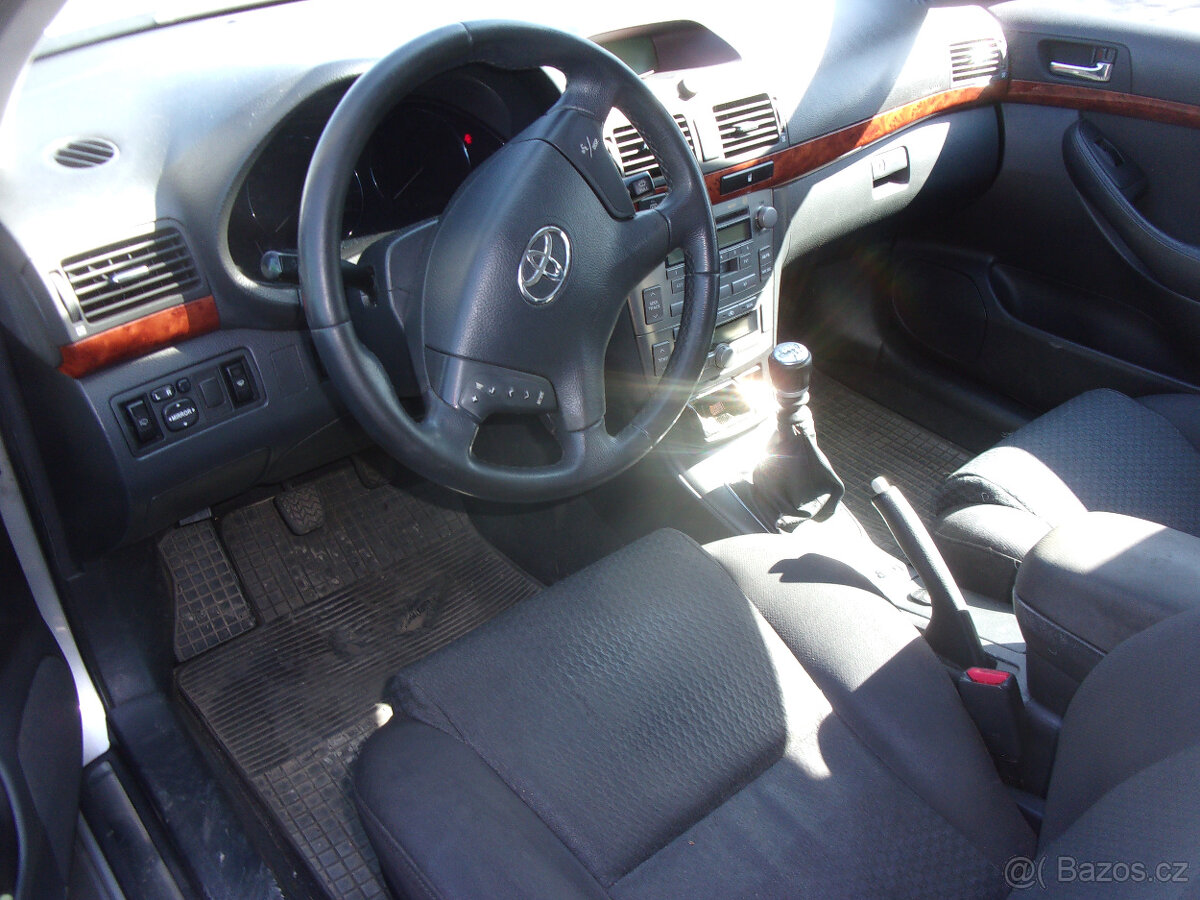 Toyota Avensis combi - 6