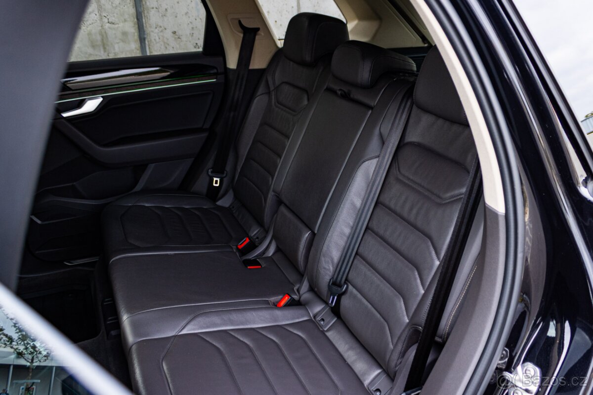Volkswagen Touareg 3.0 TDI / TOP STAV / Night VIsion / Masáž - 6
